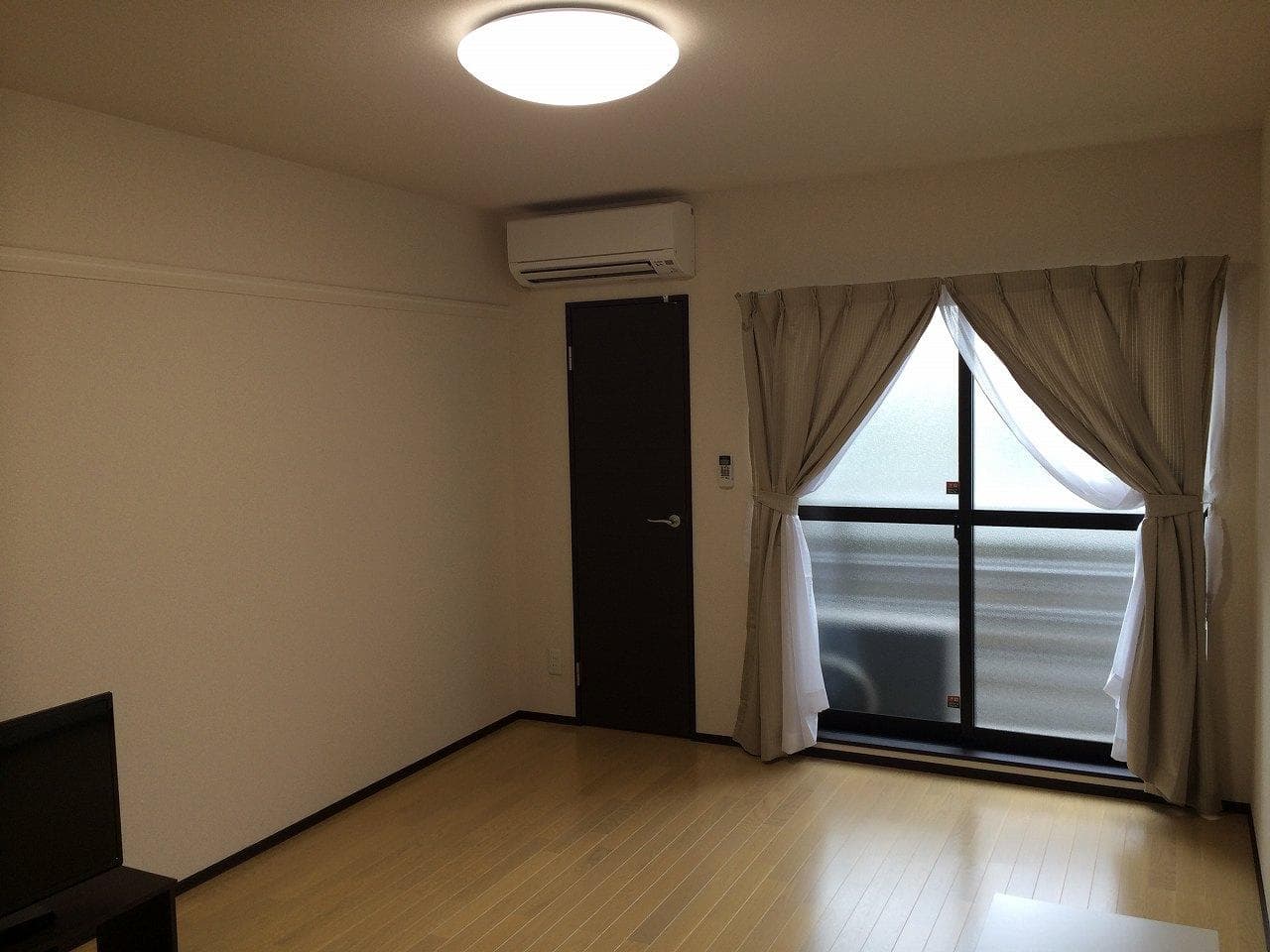 Room image 15