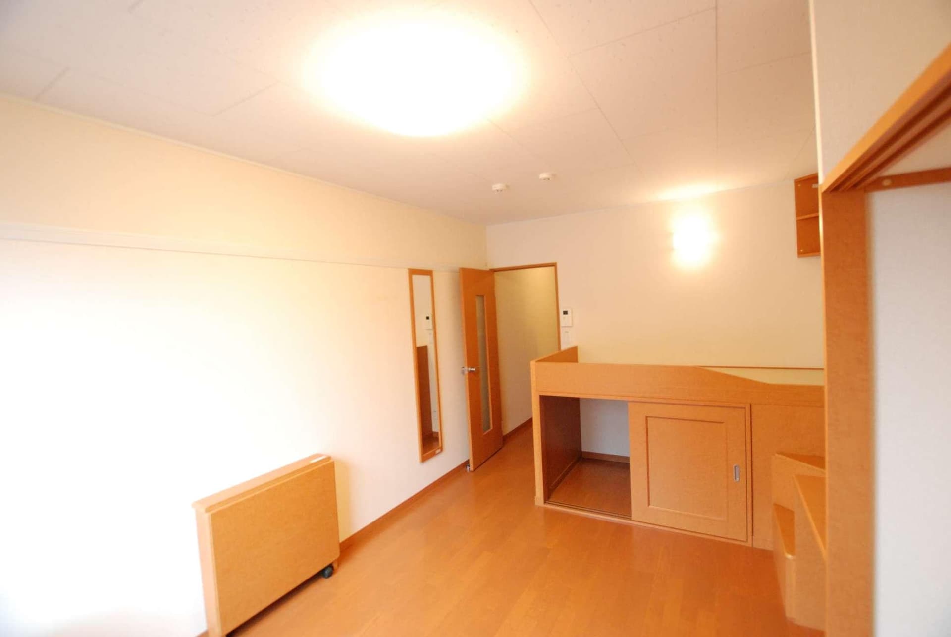 Room image 16