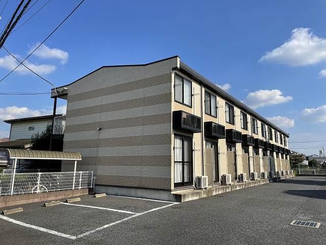 Main exterior of leopalace Ushiku Shinei