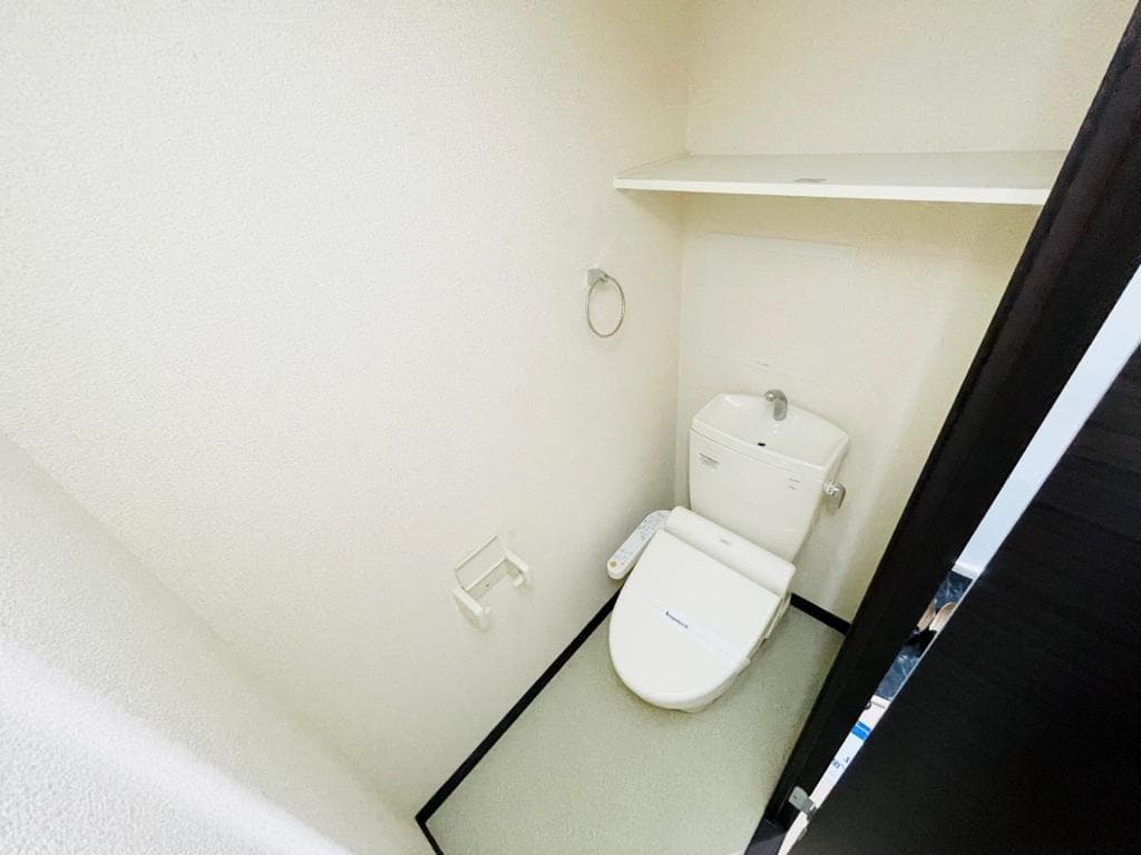 Room image 10