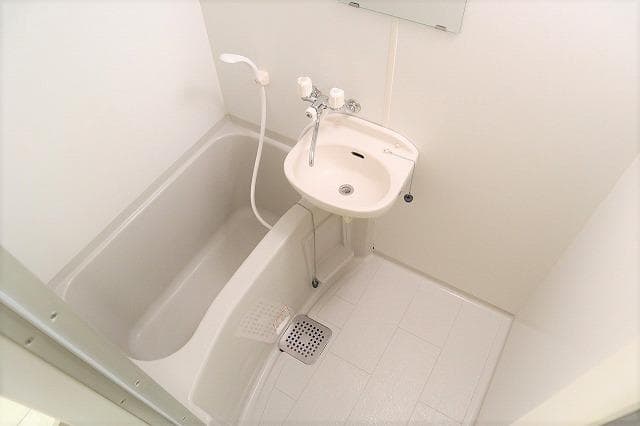 Room image 12