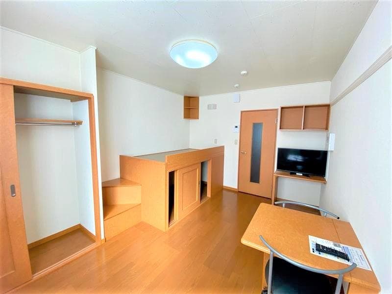 Room image 12