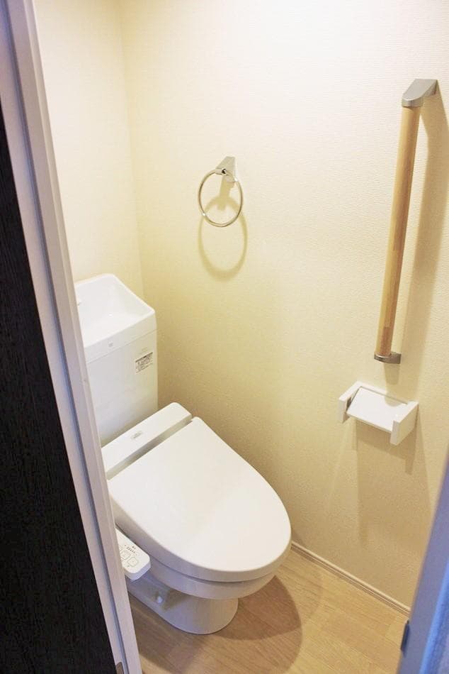 Room image 8