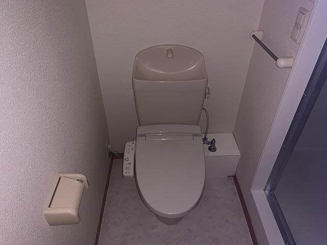 Room image 9