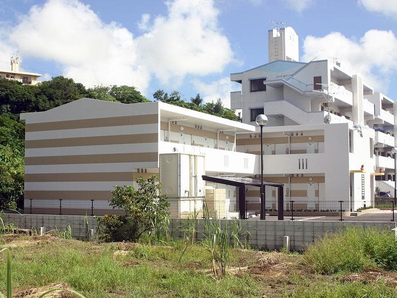 Main exterior of leopalace Woolsey