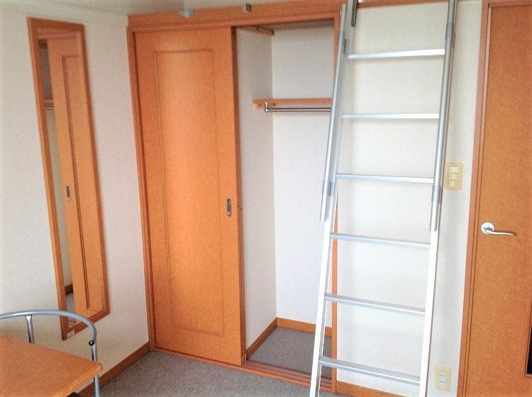 Room image 15