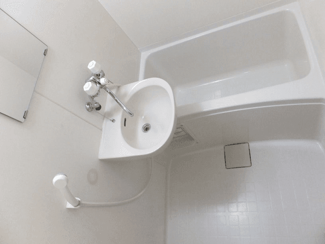 Room image 8