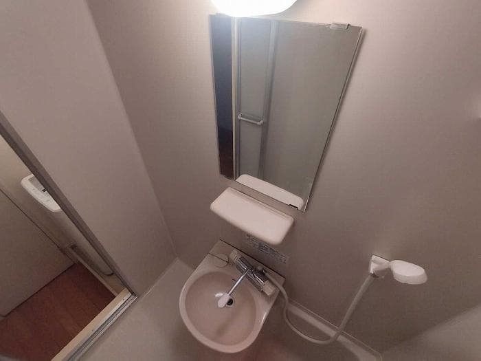 Room image 8