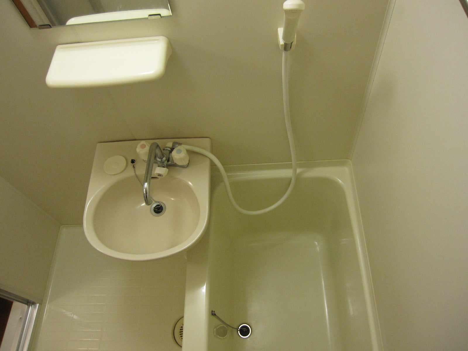 Room image 8