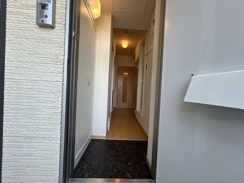 Room image 14