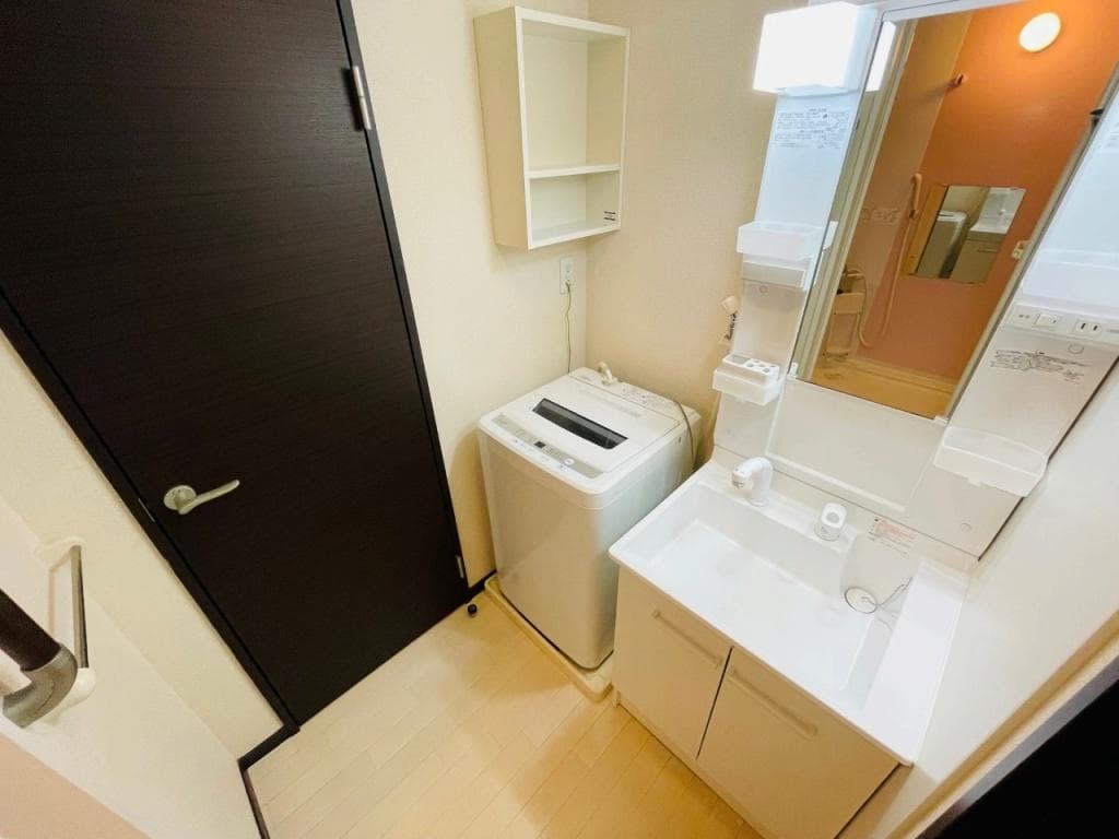 Room image 11