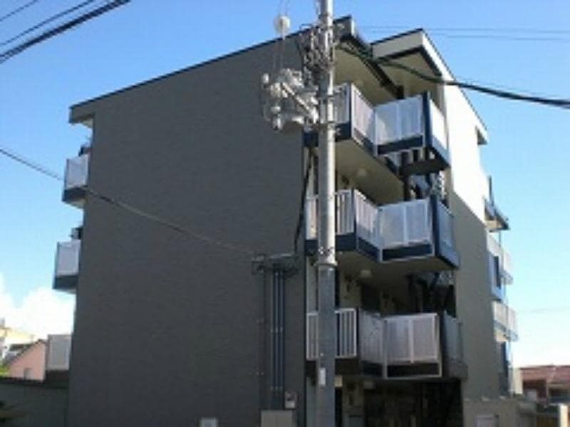 Main exterior of leopalace Osaka Misaki II