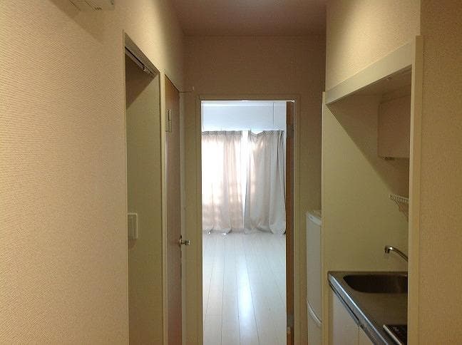 Room image 13