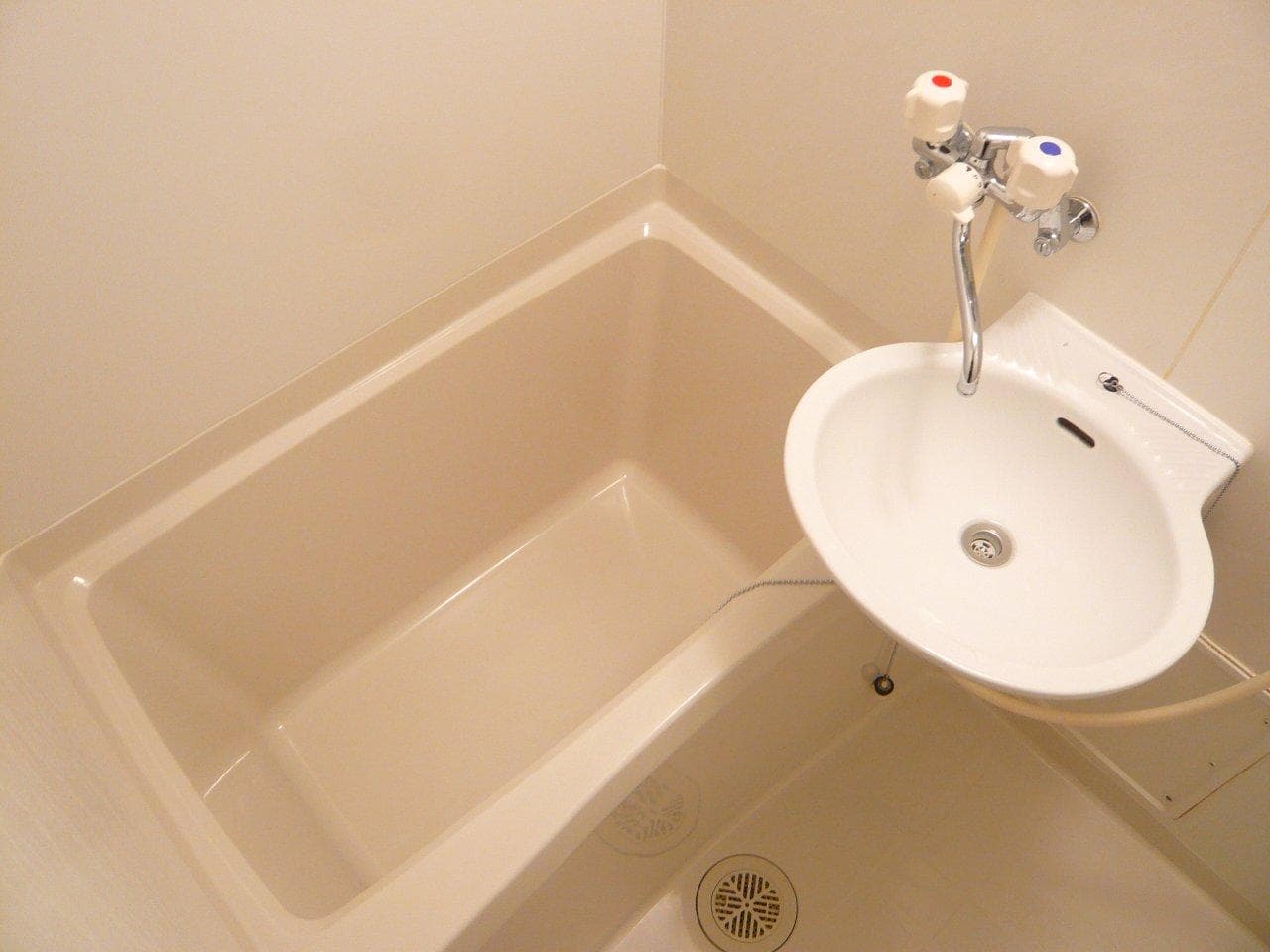 Room image 12