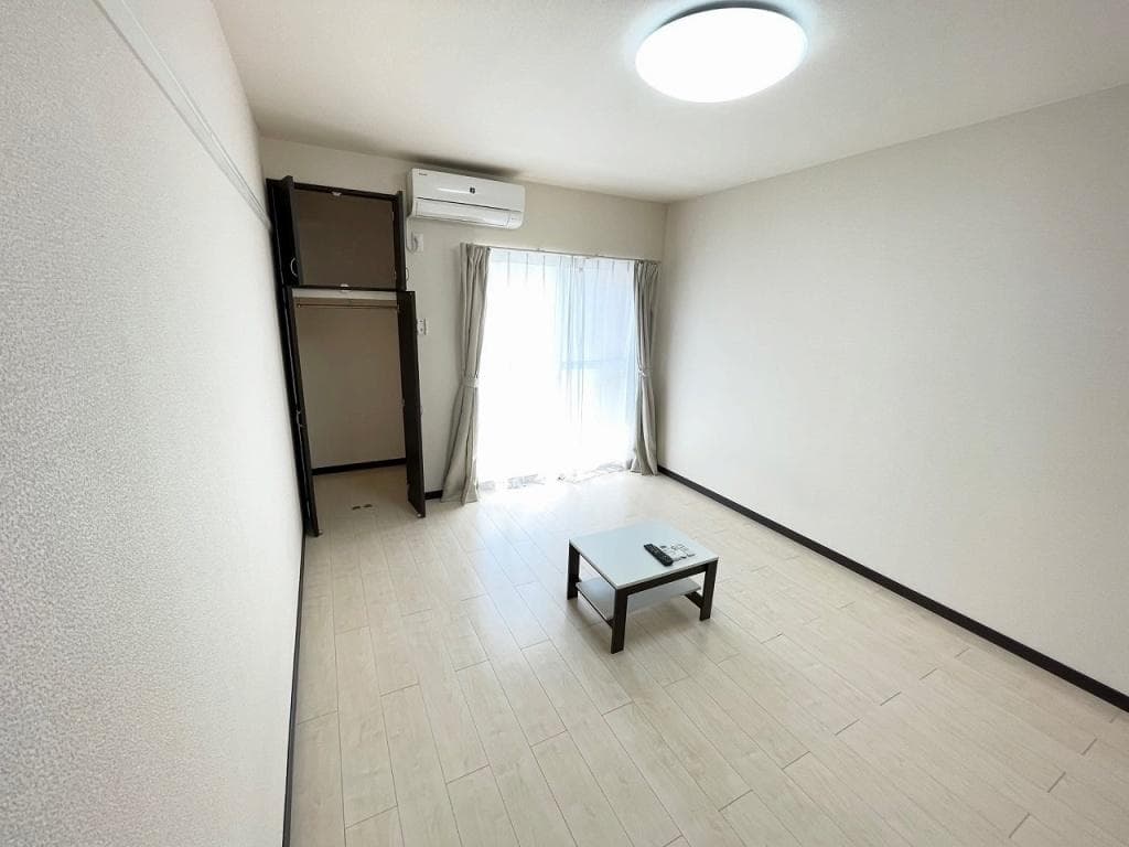 Preview interior of LEONEXT La Mer