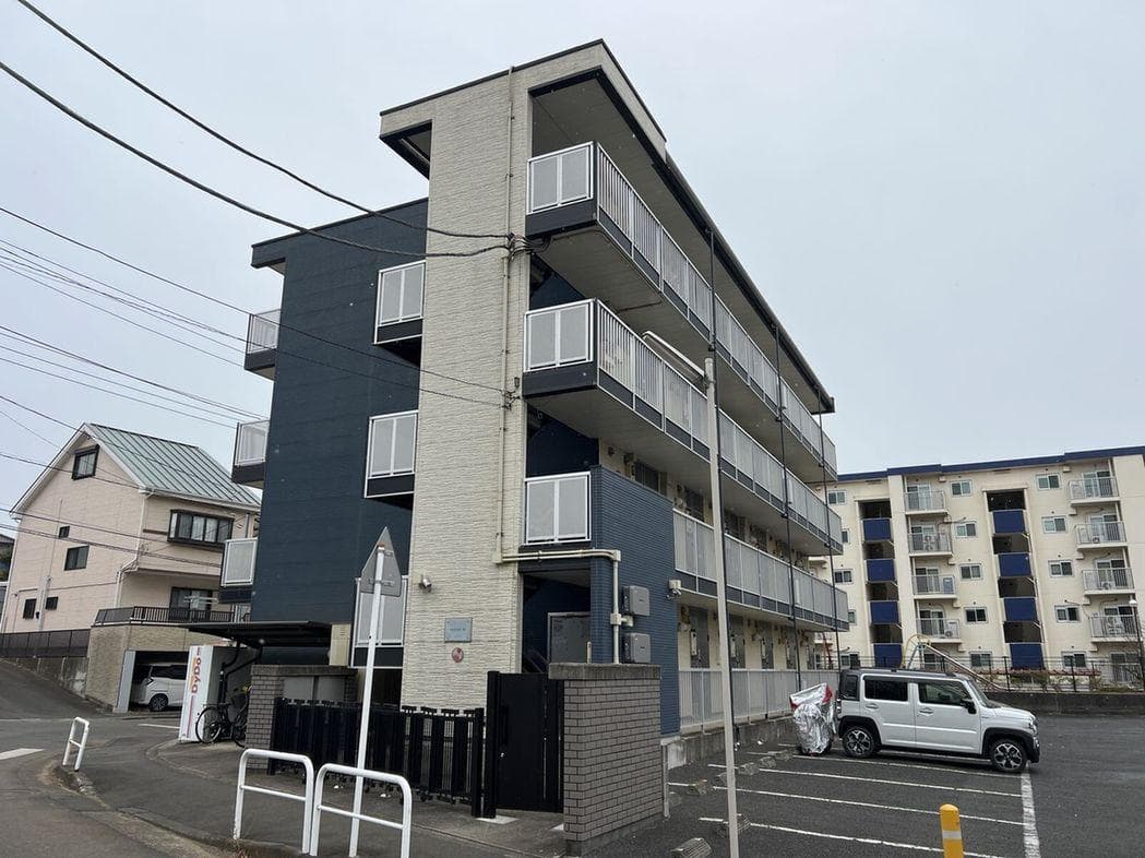 Main exterior of leopalace MINAMI III
