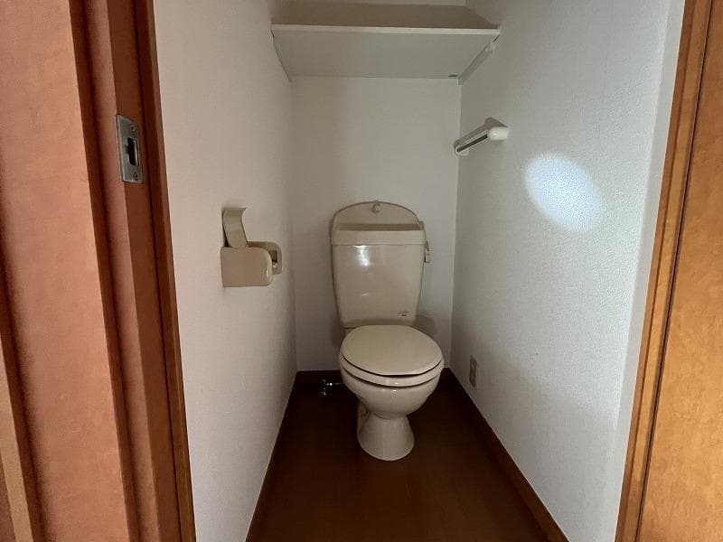 Room image 8