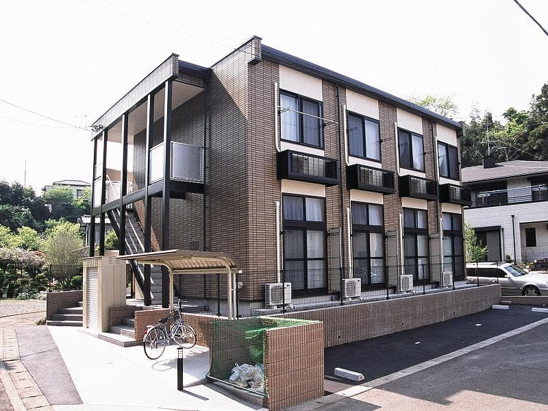 Main exterior of leopalace South Valley