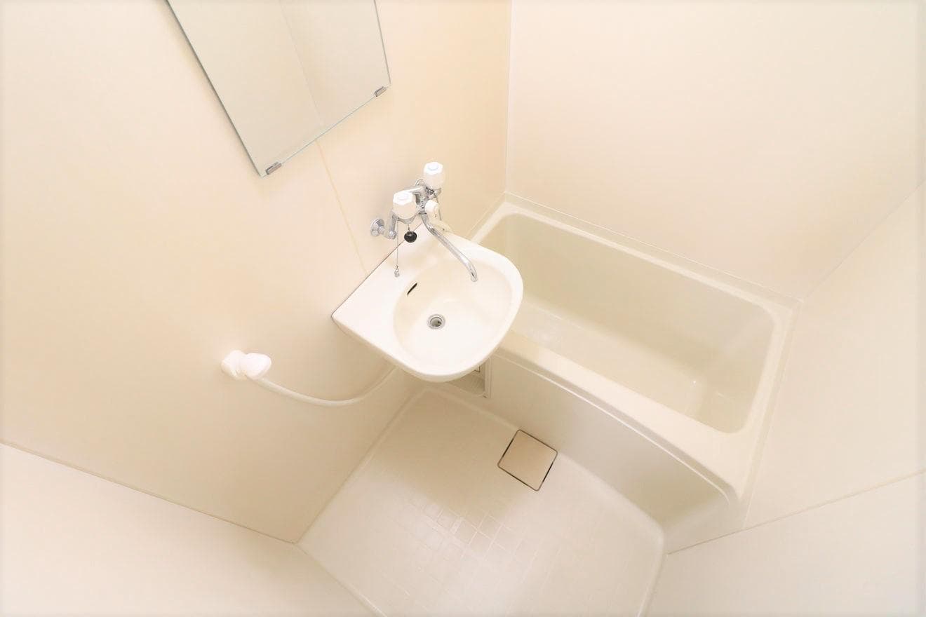 Room image 13