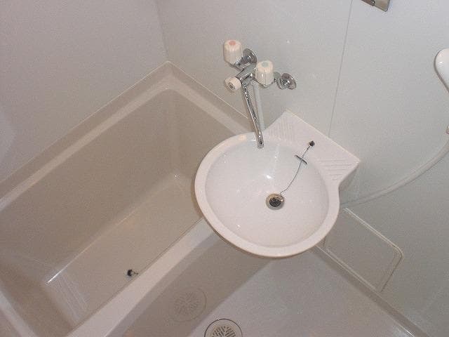 Room image 13