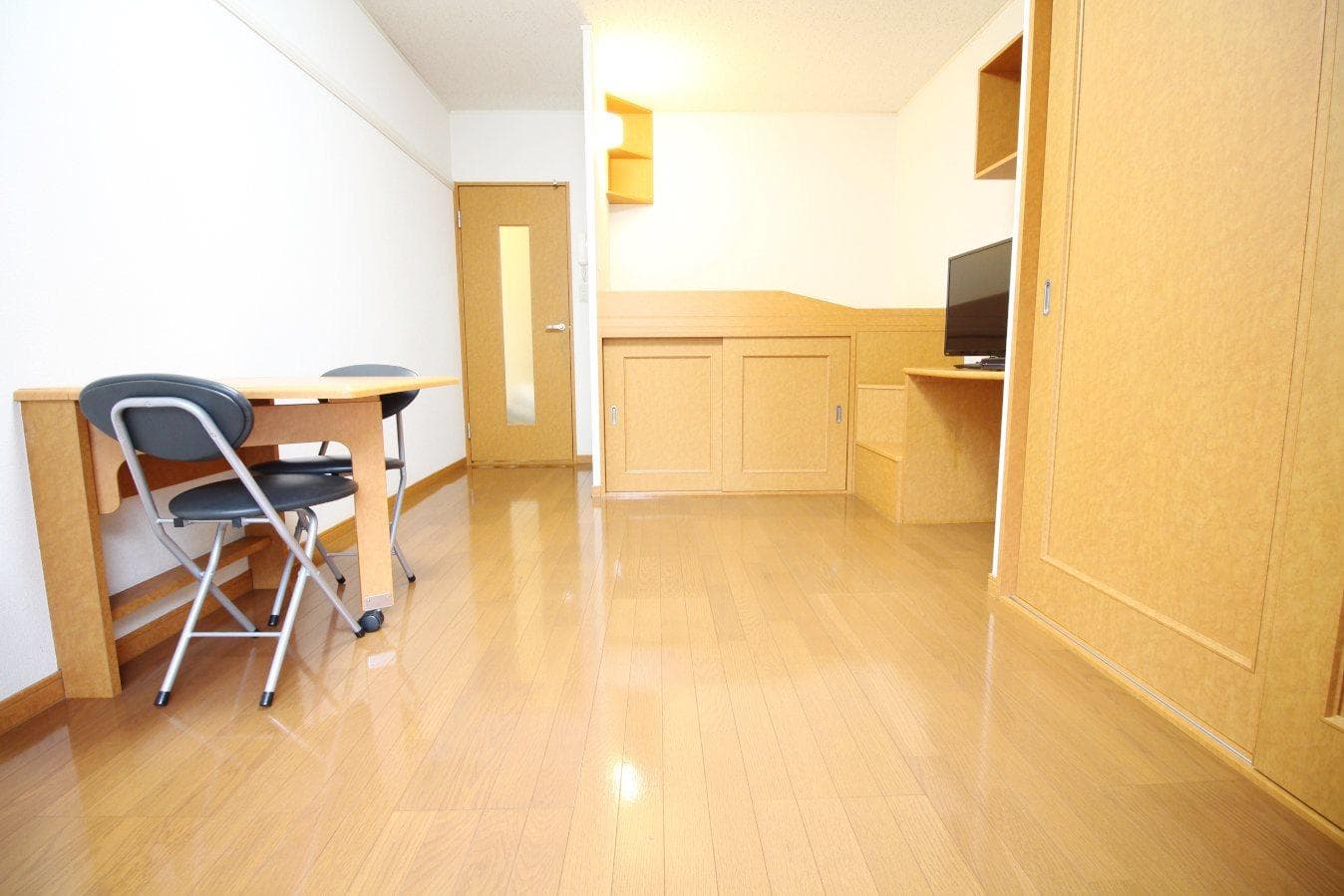 Room image 11