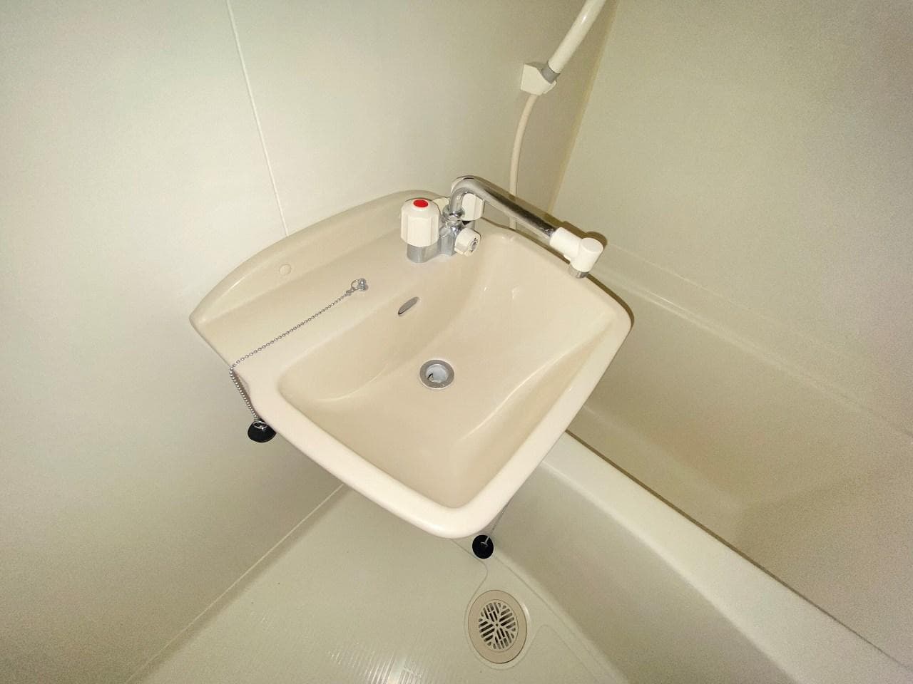 Room image 9