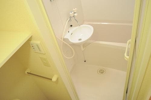 Room image 15