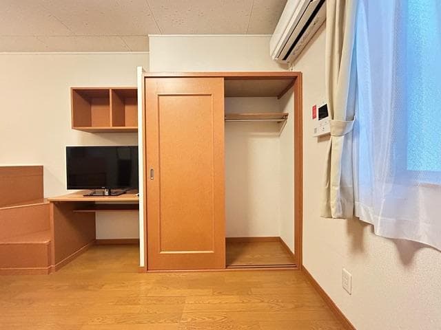 Room image 14