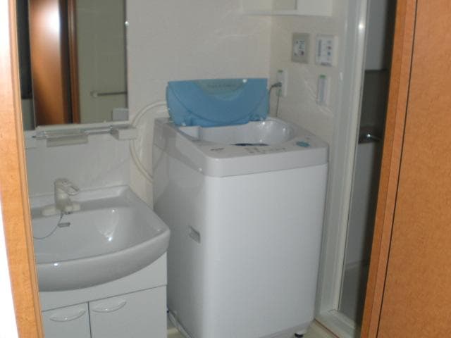 Room image 15