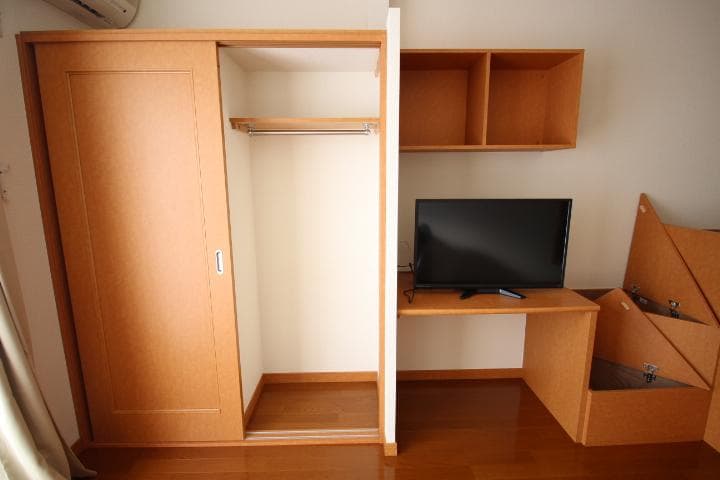 Room image 9