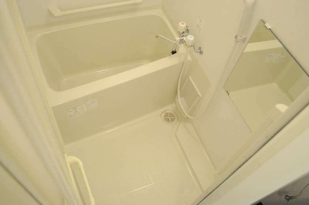 Room image 9