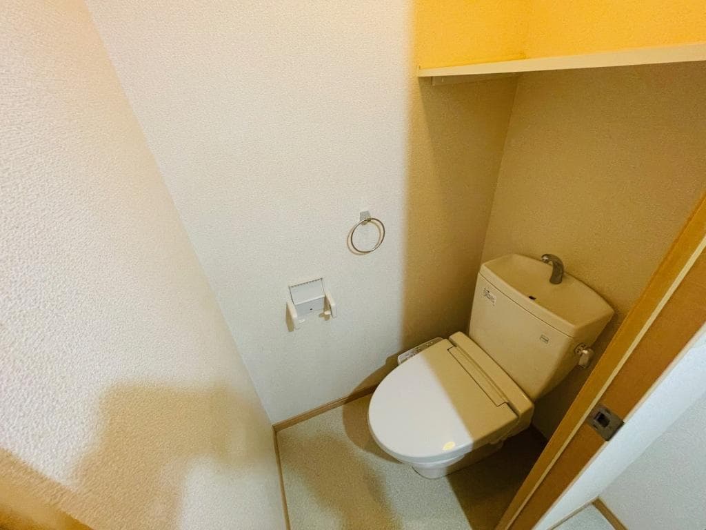 Room image 9