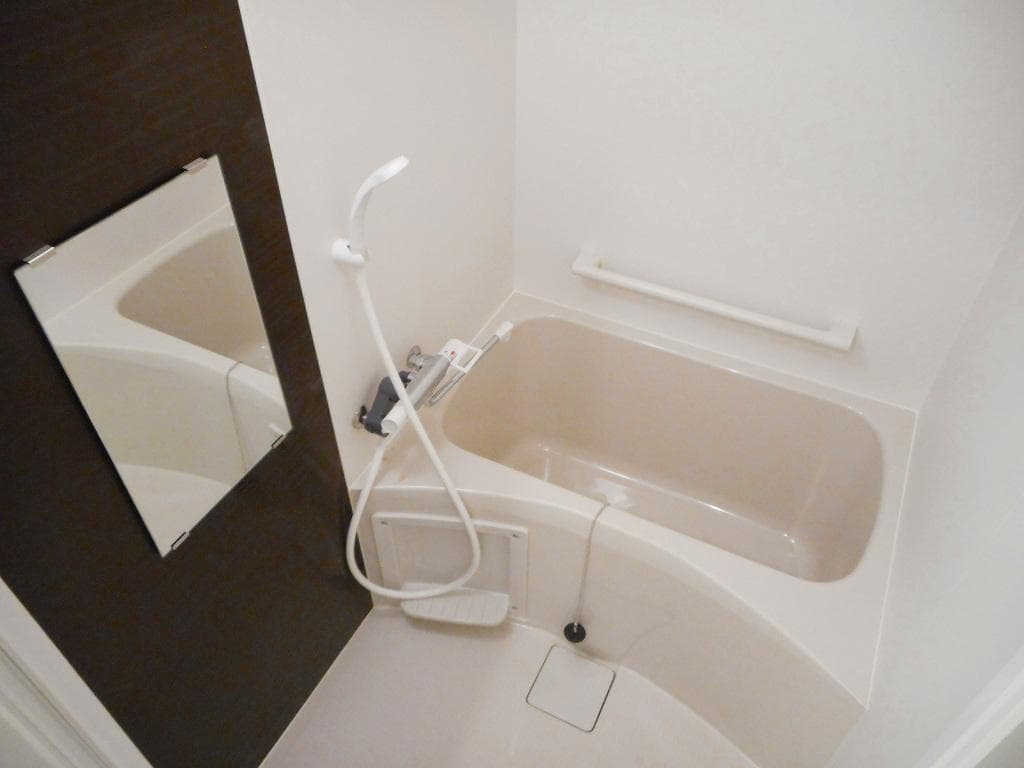 Room image 11