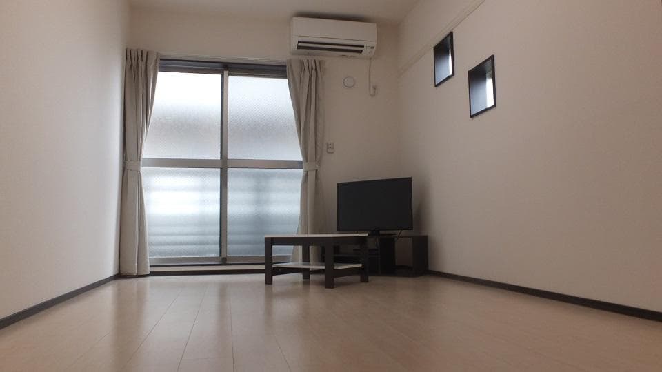 Preview interior of CLEINO SOLUTIONS VI