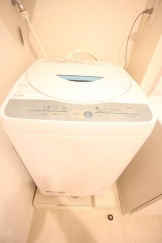 Room image 15
