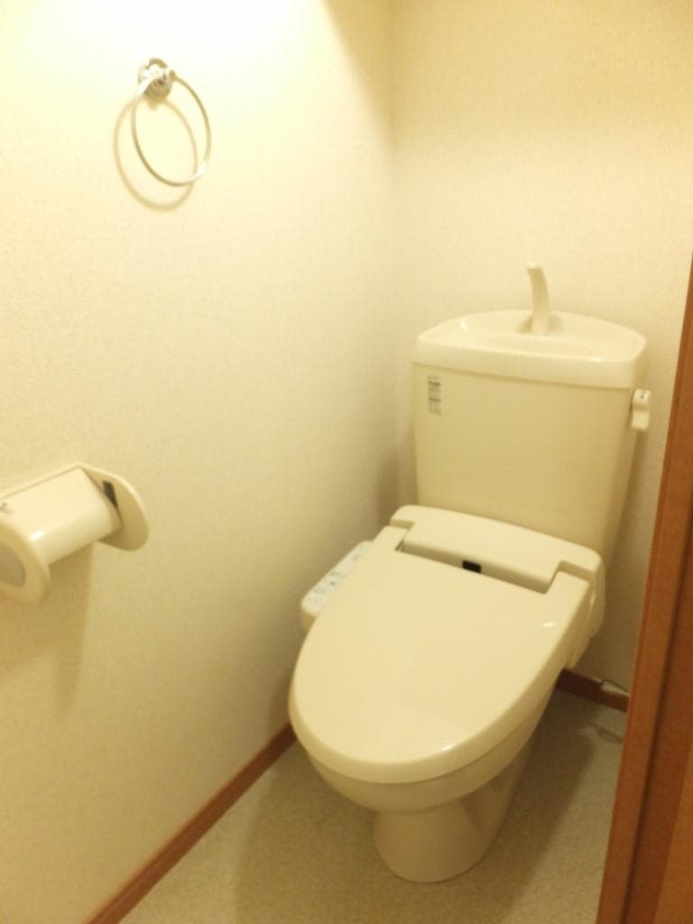 Room image 10