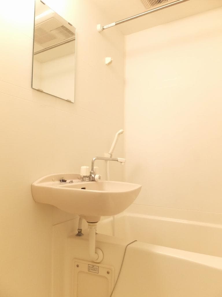 Room image 12