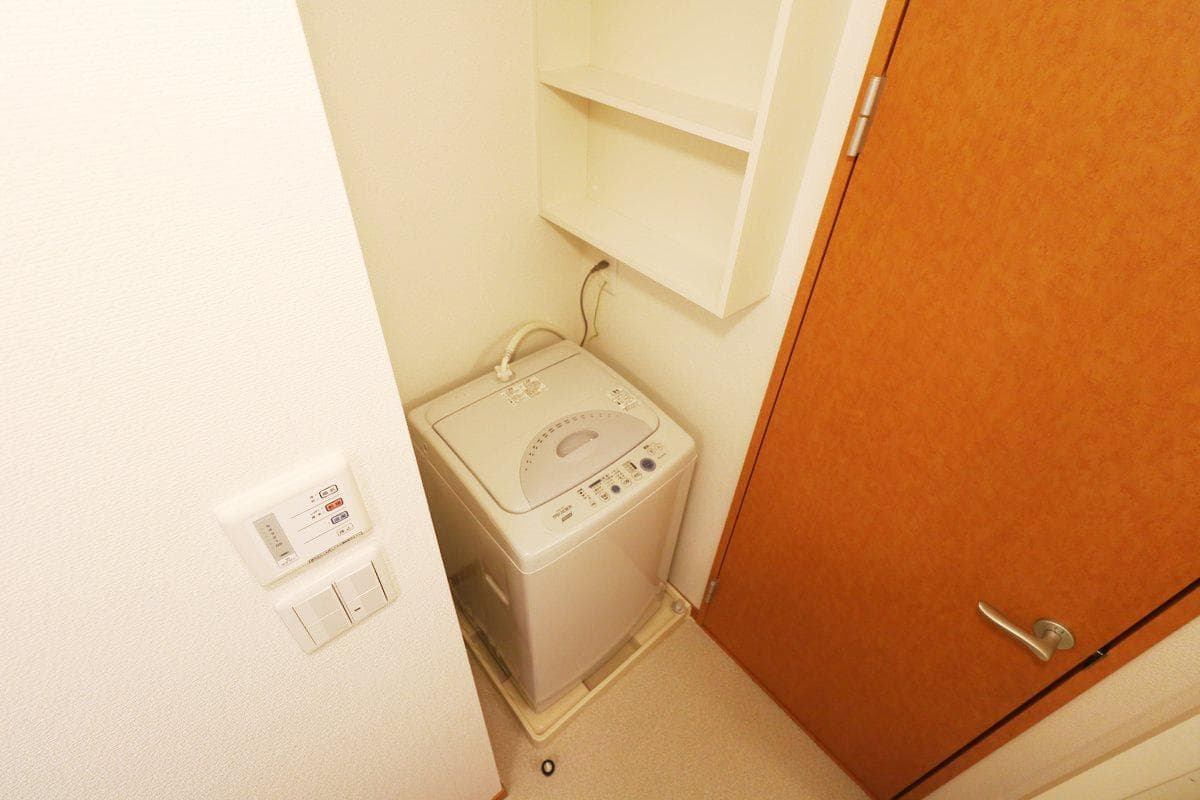 Room image 15