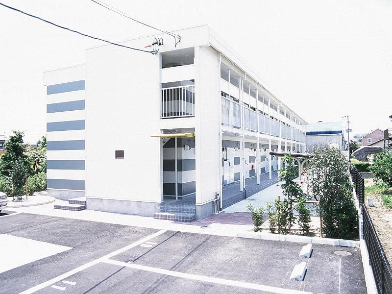 Main exterior of leopalace Nawa Kita