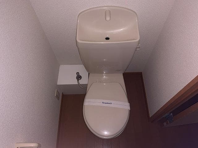 Room image 9