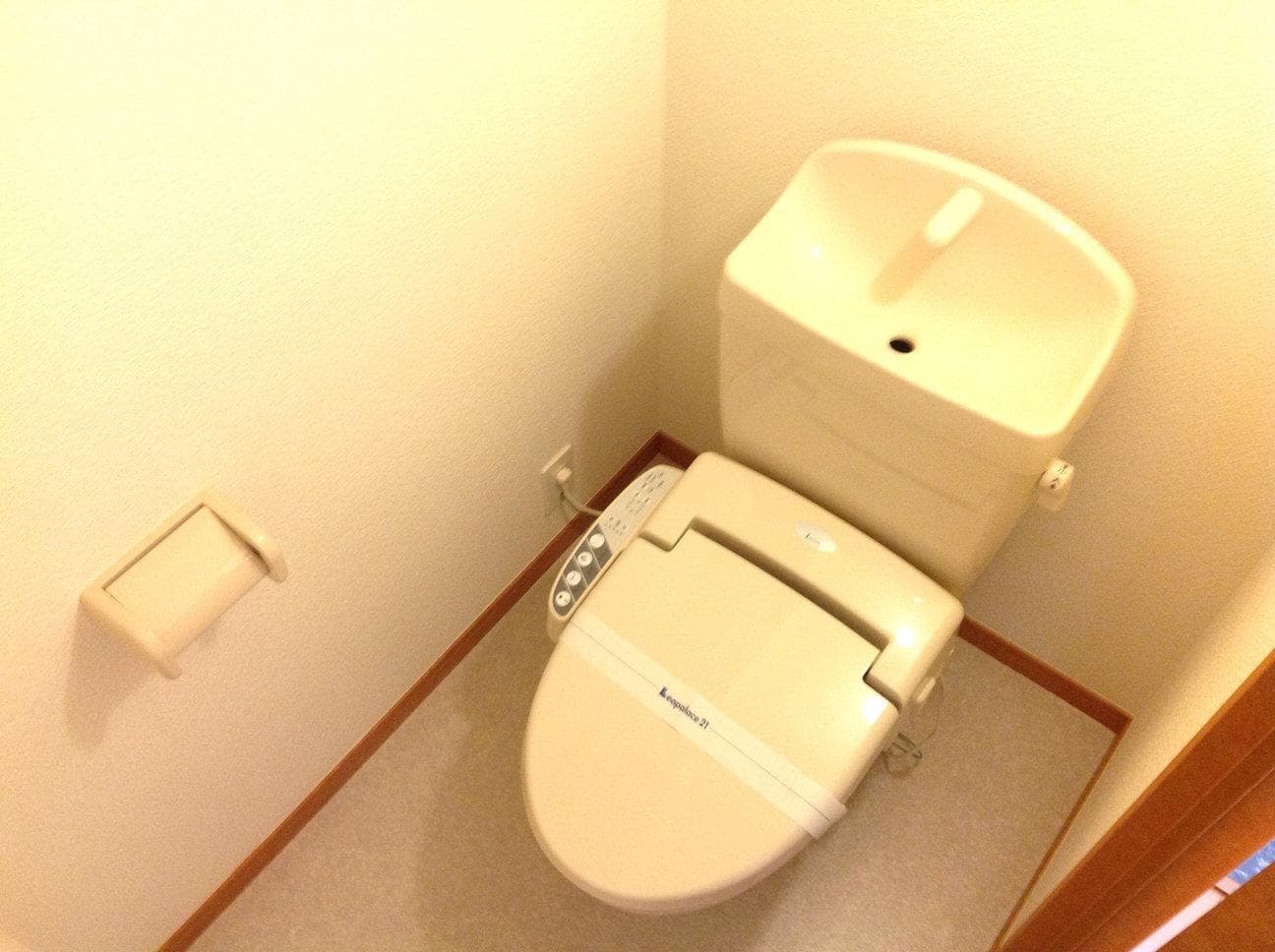 Room image 9