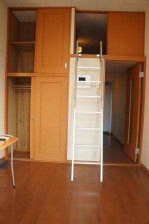 Room image 9