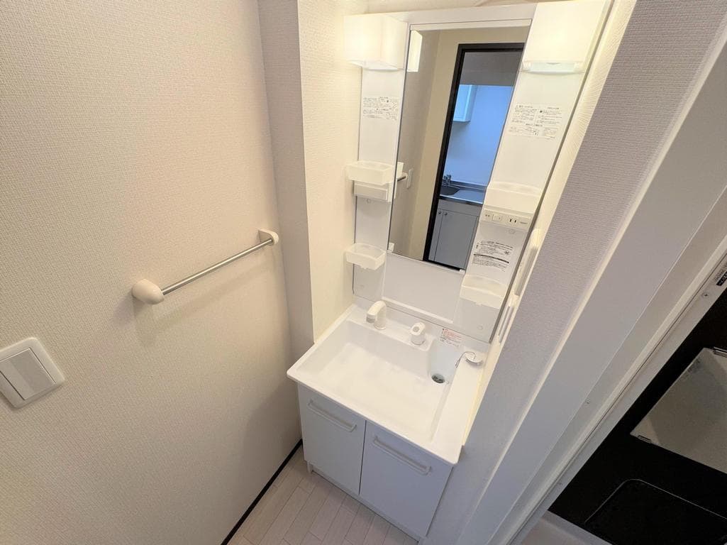 Room image 15