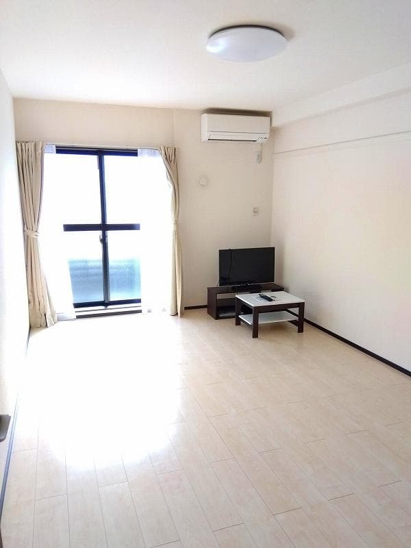 Preview interior of LEONEXT Alstroemeria