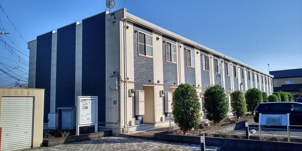 Main exterior of LEONEXT Setsugetsuka ll