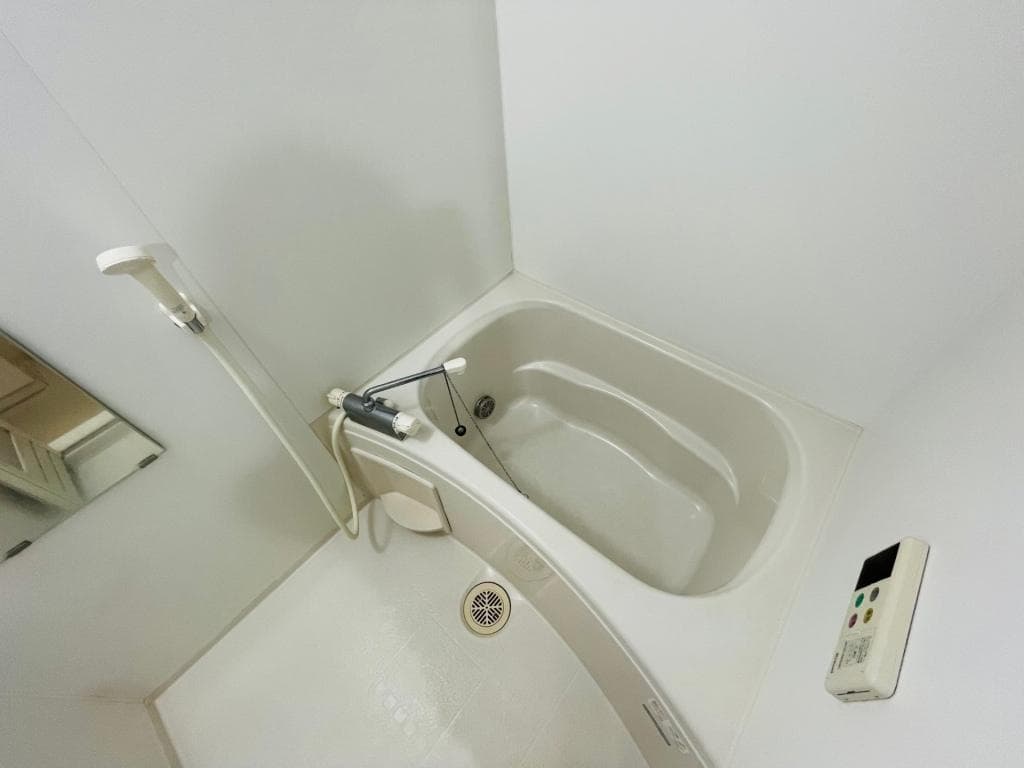 Room image 8