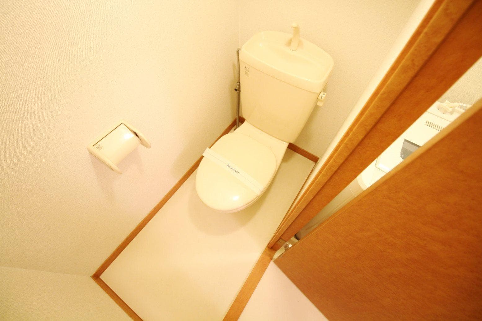 Room image 15