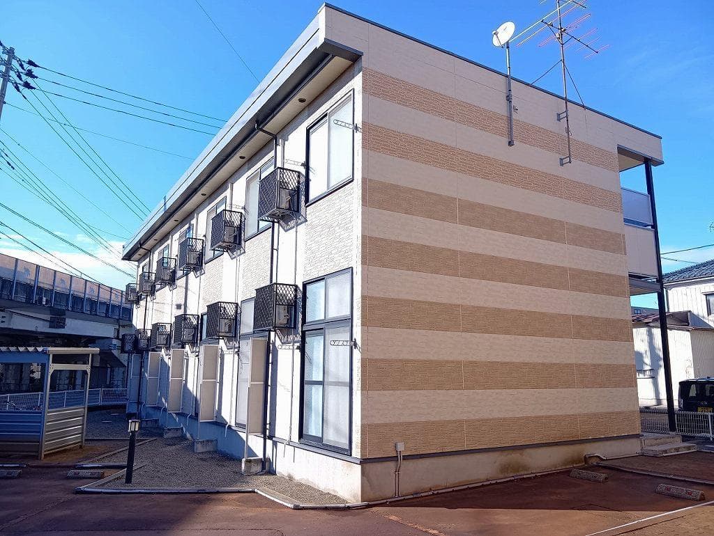 Main exterior of leopalace SAKURA II