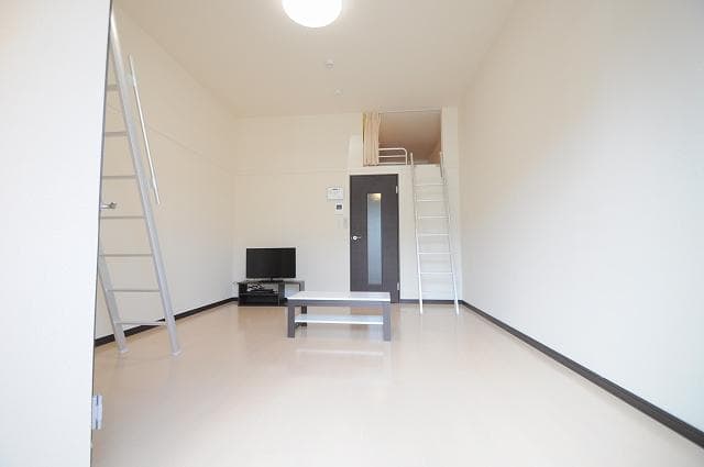 Preview interior of LEONEXT Might