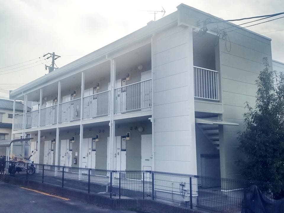 Main exterior of leopalace Oyama